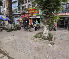 Chính chủ cần tiền bán nhanh căn nhà mặt đường số 228 Lê Lai