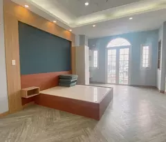 Bán nhà mặt tiền Quang Trung, P12, Gò Vấp, 111m2, 4 tầng, 6PN, giá cực rẻ