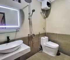 Chỉ hơn 6 tỷ Thạch Bàn,Long Biên Căn góc 6 tầng,Ô TÔ đỗ cửa, Vài bước ra Phố, Full đồ ở ngay