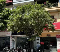 Bán nhà liền kề Thạch Bàn,mặt phố,vỉa hè 6m,kinh doanh bất chấp 75m*4.5T,MT 5m,dư 15 tỷ.