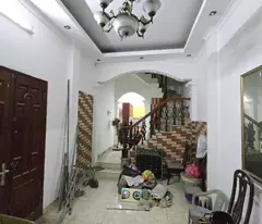 Chính chủ  bán nhà  lô góc kề ô tô, DT 38m2 – 4 tầng , Ngõ 90 Hoàng Ngân, Cầu Giấy, giá: 7,5 tỷ.