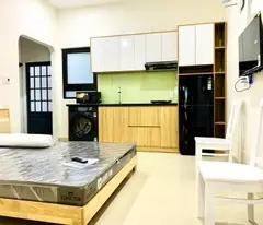 Tòa nhà 4,5 tầng biển Mỹ Khê-Dòng tiền 40 triệu tháng -Giá 12,49 tỷ.