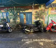 Chính Chủ cho thuê mặt bằng đầu CHỢ NHÀ XANH: Số 1 Ngõ 1 Phan Văn Trường, Dịch Vọng, Cầu Giấy, Hà