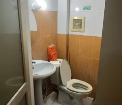 Chính Chủ cho thuê mặt bằng đầu CHỢ NHÀ XANH: Số 1 Ngõ 1 Phan Văn Trường, Dịch Vọng, Cầu Giấy, Hà