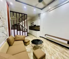 Bán nhà Lĩnh Nam giá 5.25 tỷ, diện tích 33m2, 5 tầng, mặt tiền 3.7m
