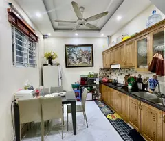 Bán nhà Phố Hoàng Cầu, Vị Trí Đẹp, Ô tô cách 10m, 37mx5T, Giá: 8.3 Tỷ, Lh: 0396935190.