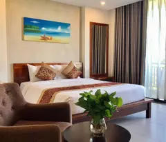 Bán khách sạn 8 tầng đường 30m Nguyễn Huy Chương -Sơn Trà - Giá chỉ 21 tỷ .