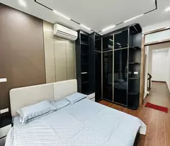 Bán nhà riêng tại Ngõ 77 Bùi Xương Trạch, 5 Tầng, 7,5 tỷ, 34m2, 5PN, 5WC, giá siêu hời!