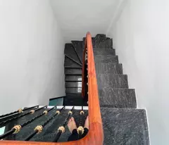Bán Nhà Ô CHỢ DỪA, 5 Tầng, Sát Phố, Ngõ Rộng, Vị Trí Đẹp, Không Có Căn Thứ 2, Chỉ 6.08 Tỷ