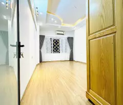 Cực hiếm Bồ Đề, Long Biên Gara Ô Tô, Ngõ thông kinh Doanh, Vài bước ra Phố