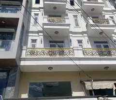 Chính chủ cho thuê nhà HXH 6m nguyên căn mới 100% 1T, 1 Lửng, 3 lầu, sân thương, có nội thất