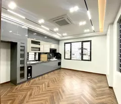 Bán nhà 8 tầng phố Hoàng Quốc Việt 60m2, phân lô ô tô, thang máy, 2 thoáng, giá 21.5 tỷ.