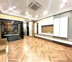 Bán nhà 8 tầng phố Hoàng Quốc Việt 60m2, phân lô ô tô, thang máy, 2 thoáng, giá 21.5 tỷ.