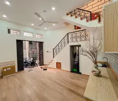 Bán nhà Khương Trung giá 3.65 tỷ, diện tích 28m2, 3 tầng, mặt tiền 4.5m