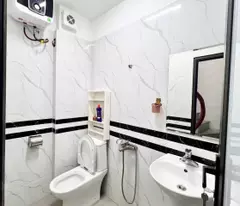 BÁN NHÀ NGÕ HOÀNG HOA THÁM 31M  5 TẦNG LO GÓC 2 THOÁNG GIÁ 5,75 TỶ