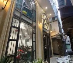 Bán Căn CCMN  tại Ngõ 96 La Thành, 7 tầng thang máy Dòng tiền 100 Triệu / tháng 16,8 tỷ, 58m2, giá