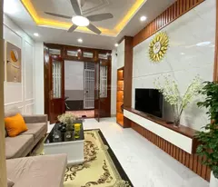 Bán nhà riêng Văn Trì,Cầu Diễn 4,7 tỷ, 35m2, 4PN, 4WC, 5 tầng, ngõ nông ô tô đỗ gần