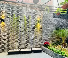 8.5 tỷ-Bồ Đề, Long Biên-gần hồ-ô tô tránh-ô tô vào nhà-2  thoáng-ở sướng vô cùng