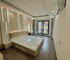 Bán nhà Phố Hoàng Cầu, Trung Tâm Quận, Bạt Ngàn TIện Ích, 33mx5T, Giá: 7.9 Tỷ, Lh: 0396935190.