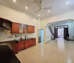 Nhà đẹp Nguyễn Chí Thanh, 42 m2, 5 tầng, giá chỉ 16 tỷ