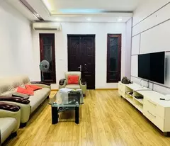 Bán nhà Nguyễn Chí Thanh, ô tô đỗ cửa, 5 tầng, MT 4.5m, 63 m2, giá chỉ 16.9 tỷ