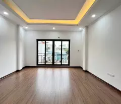 Bán nhà Khương Đình giá 9.9 tỷ, diện tích 40m2, 6 tầng, mặt tiền 5m