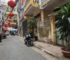 Bán 52m phân lô phố 8 tháng 3 tặng nhà ô tô kinh doanh hai bà trưng