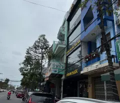 Bán LỖ nhanh nhà mặt tiền Núi Thành