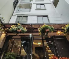BÁN NHÀ BỒ ĐỀ 45M2* 5 TẦNG* 8.9 TỶ, MẶT TIỀN RỘNG, VIEW HỒ ĐIỀU HÒA