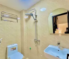 Bán nhà trương định 4 tầng long lanh ở ngay 2 thoáng hoàng mai