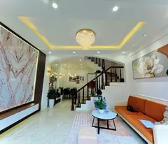 Bán nhà trương định 4 tầng long lanh ở ngay 2 thoáng hoàng mai