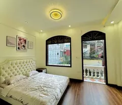 Bán nhà trương định 4 tầng long lanh ở ngay 2 thoáng hoàng mai