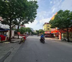 Nhà mới ở ngay, kinh doanh tốt tại Trâu Quỳ, Gia Lâm. 50m2 4 tầng, đường 10m, 8 tỷ x. Lh 0989894845