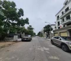 Đáo hạn vốn kinh doanh nên BÁN GẤP căn biệt thự đơn lập tại Đa Tốn, Gia Lâm. 202m2.