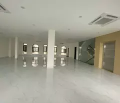 Chính chủ cho thuê tòa nhà Him Lam Vạn Phúc Hà Đông 6 tầng 182m2 hoàn thiện cực đẹp giá ưu đãi lớn