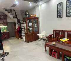 Bán gấp nhà ngõ ô tô, DT 33m2 , 5 tầng, MT 3,4m, Ngõ 34 Hoàng Cầu , Đống Đa.Giá 7,9 tỷ.