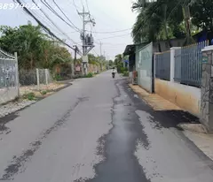 Bán đất xây biệt thự 300m  tại phường Hiệp Hòa . Tp Biên Hòa . Đồng Nai . 
có sẵn nhà cấp 4 .
