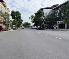 Chuyển công tác bán 140m2 đất mặt phố Nguyễn Khiêm Ích, KĐT 31ha Trâu Quỳ. View doanh trại Quân Đội