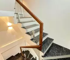 Bán nhà 30m2 cạnh UB xã Vân Canh, Hoài Đức. Nhà hoàn thiện sẵn ở Ngay. Ngõ thoáng tiện Ôtô