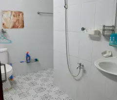 BÁN NHÀ GẦN CHỢ  CHIỀU VĨNH NGỌC NHA TRANG GIÁ 2TY550