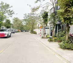 Định cư Úc cần bán LK nhô 17 tỷ 2 mặt THOÁNG - 3 Ô TÔ TRÁNH - 2 VỈA HÈ RỘNG  tại khu C Geleximco
