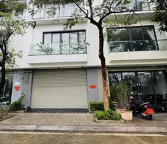 Định cư Úc cần bán LK nhô 17 tỷ 2 mặt THOÁNG - 3 Ô TÔ TRÁNH - 2 VỈA HÈ RỘNG  tại khu C Geleximco