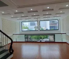 nhà đẹp Long Biên 90m x 5 tầng, mặt tiền 6m , gara 7 chỗ, vỉa hè, ôtô tránh, thang máy, full nội
