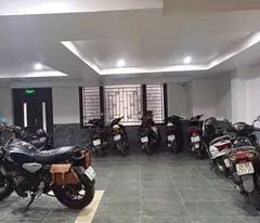 PHÂN LÔ, Ô TÔ TRÁNH, THANG MÁY, YÊN LẠC - HAI BÀ TRƯNG, 155 M2, GIÁ 48,8 TỶ.