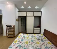 PHỐ ngay cạnh NHẤT - DT: 51M - 5 TẦNG - MT: 5,28M - xe con 7 CHỖ VÀO ngôi nhà, 2 MẶT THOÁNG VĨNH