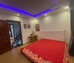 BÁN NHÀ ĐẠI LA HAI BÀ TRƯNG NHÀ MỚI KÍNH KOONG FULL NỘI THÁT GẦN PHỐ- DOANH THU 35 TR/THÁNG GIÁ