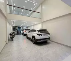 Siêu phẩm Nguyễn Văn Cừ, 102m x 8 tầng, thang máy, kinh doanh, ôtô tránh