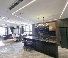 Siêu phẩm Nguyễn Văn Cừ, 102m x 8 tầng, thang máy, kinh doanh, ôtô tránh
