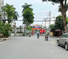 Chỉ 15.5 tỷ có CHDV 7 lầu HXH Dương Quảng Hàm 110m2 ngang 4m TN 90tr 23PN sát ĐH Văn Lang