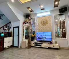 Bán nhà Phạm Văn Đồng - lô góc - mặt ngõ - ô tô tránh cách 30m DT: 38M - 7.6 tỶ